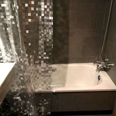 Apartment Comfortable In The Centre Of 60 M² Parking